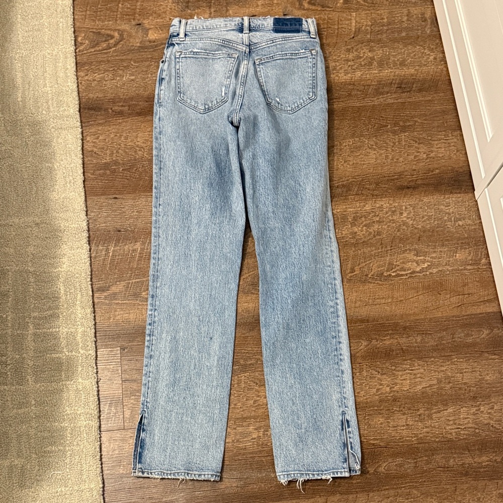Abercrombie & Fitch ‘90s Straight Ultra High Rise - Picture 6 of 6